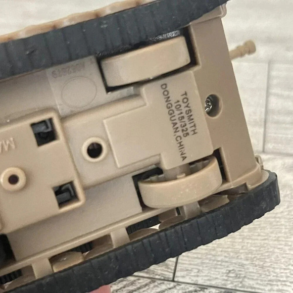 Desert Storm Pullback Power Armored Army Tank Camo #405B Playmaker Toys 4.5" - Picture 6 of 8